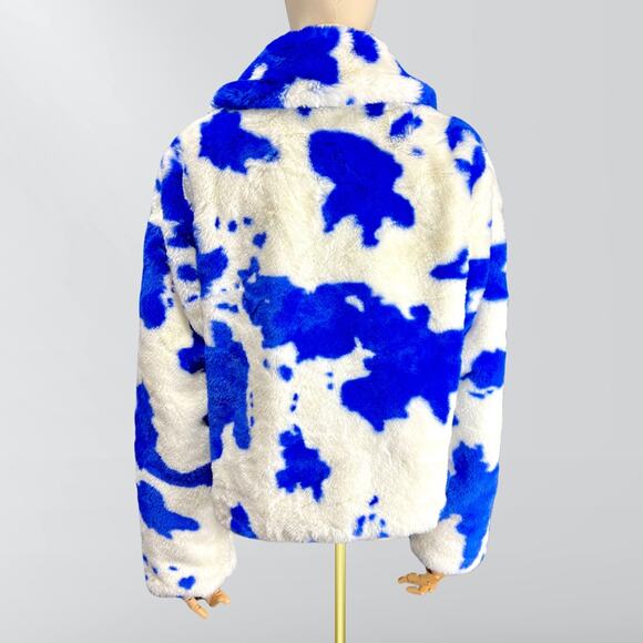 NWT Girlfriend Material Jax Faux Fur Blue Cow Print Jacket Coat - Picture 3 of 4